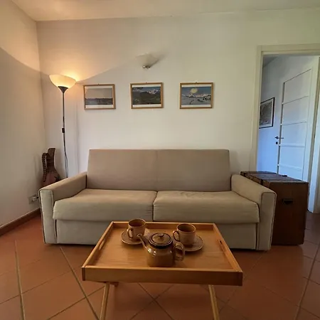 Esther 2 Apartament Luino
