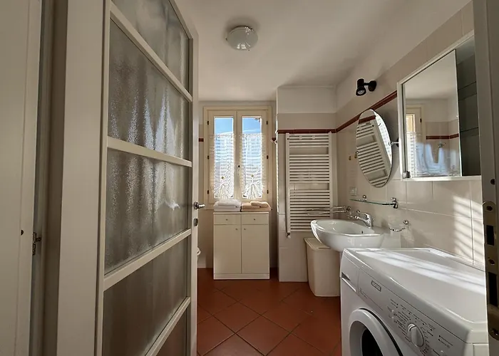 Apartament Esther 2 *